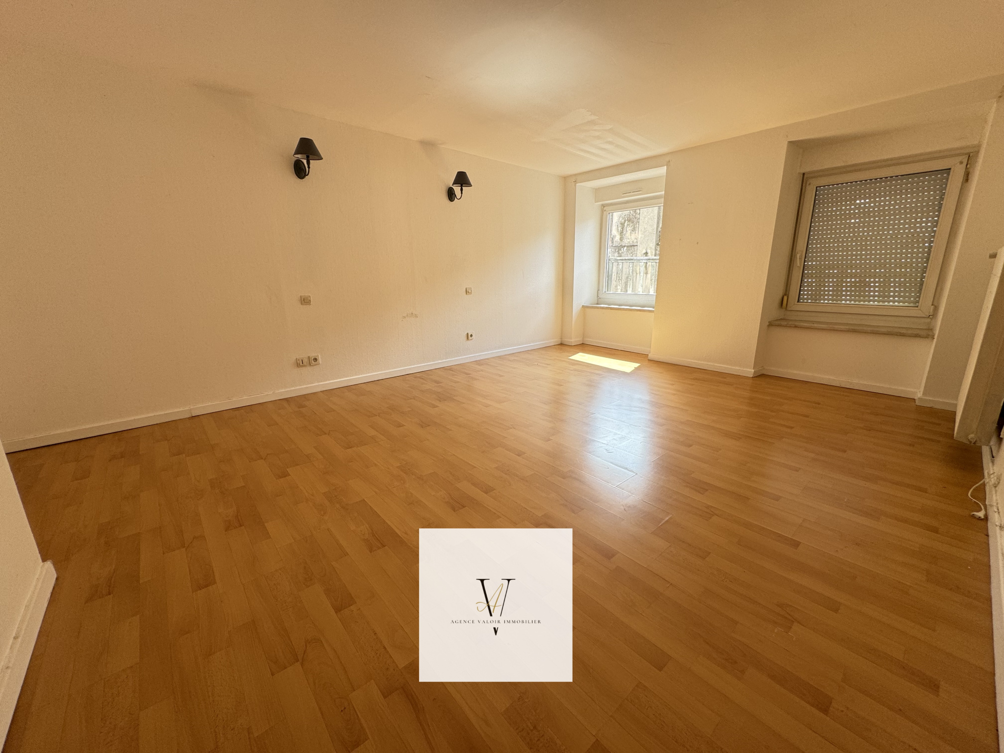 SARREGUEMINES - Centre-ville - IMMEUBLE 3 appartements + Local