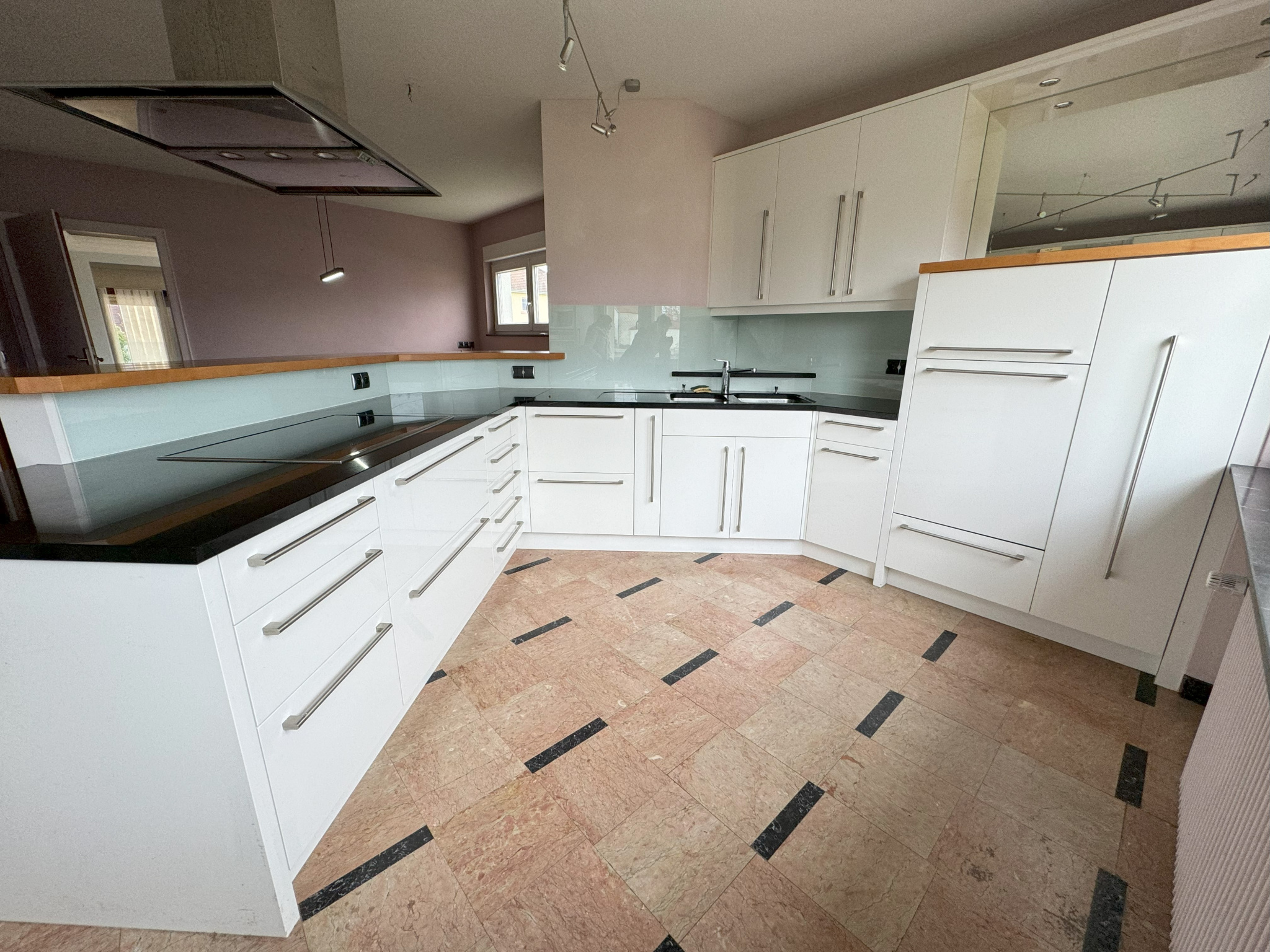 SARRALBE - Propriété 8P - 210m2 de plain pied