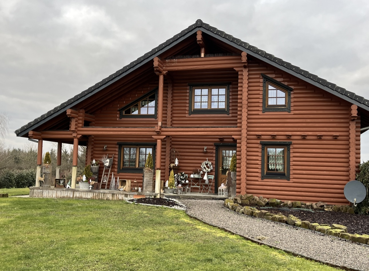 HAZEMBOURG - Exceptionnelle maison individuelle en rondins de bois Finlandais ! 140m2 - 6P - 23ares