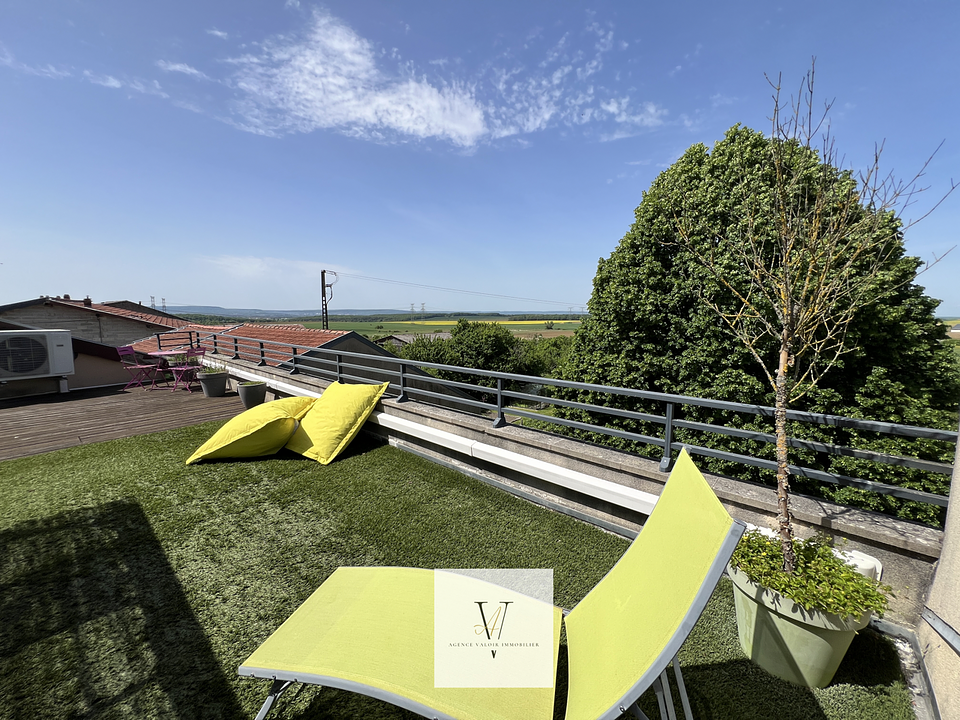 Exceptionnel : DUPLEX 193m2 + 64m2 terrasse avec vue - Maison sans espace commun