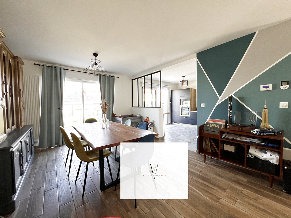 À VENDRE, MAISON INDIVIDUELLE, F6, CHARLY ORADOUR