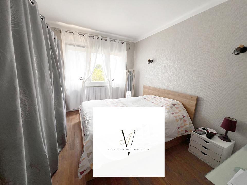 A vendre Maison 5 pièces   BOUSSE